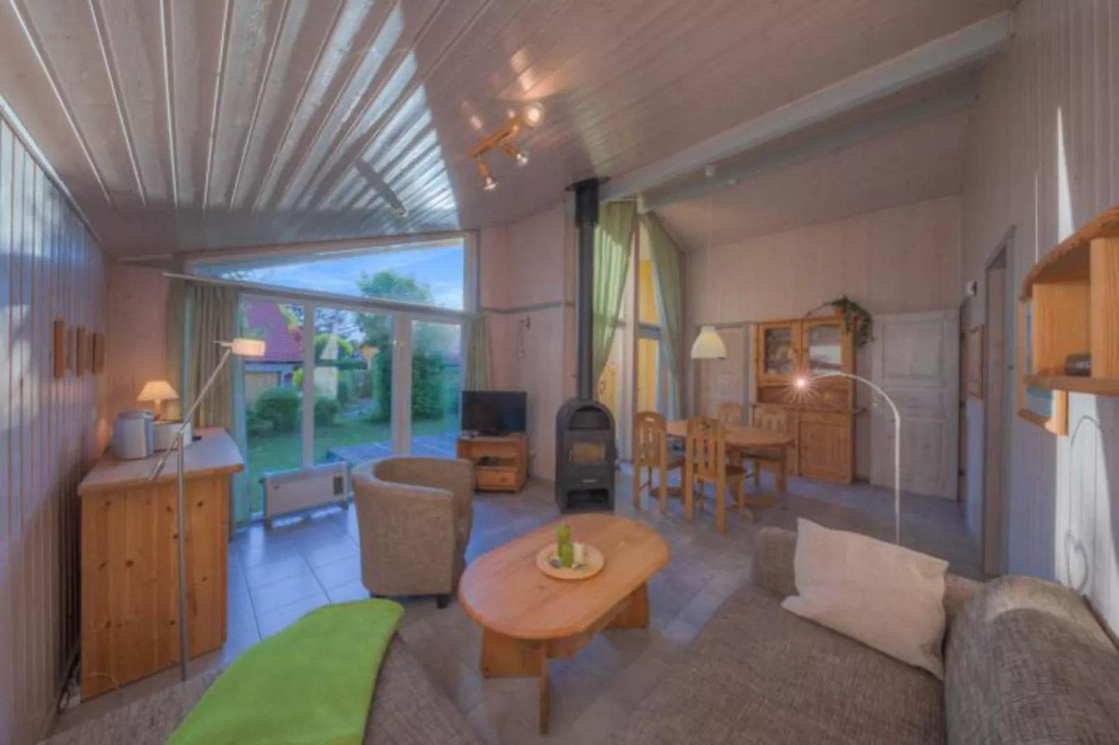 FH Seeschwalbe 150-Wohnzimmer