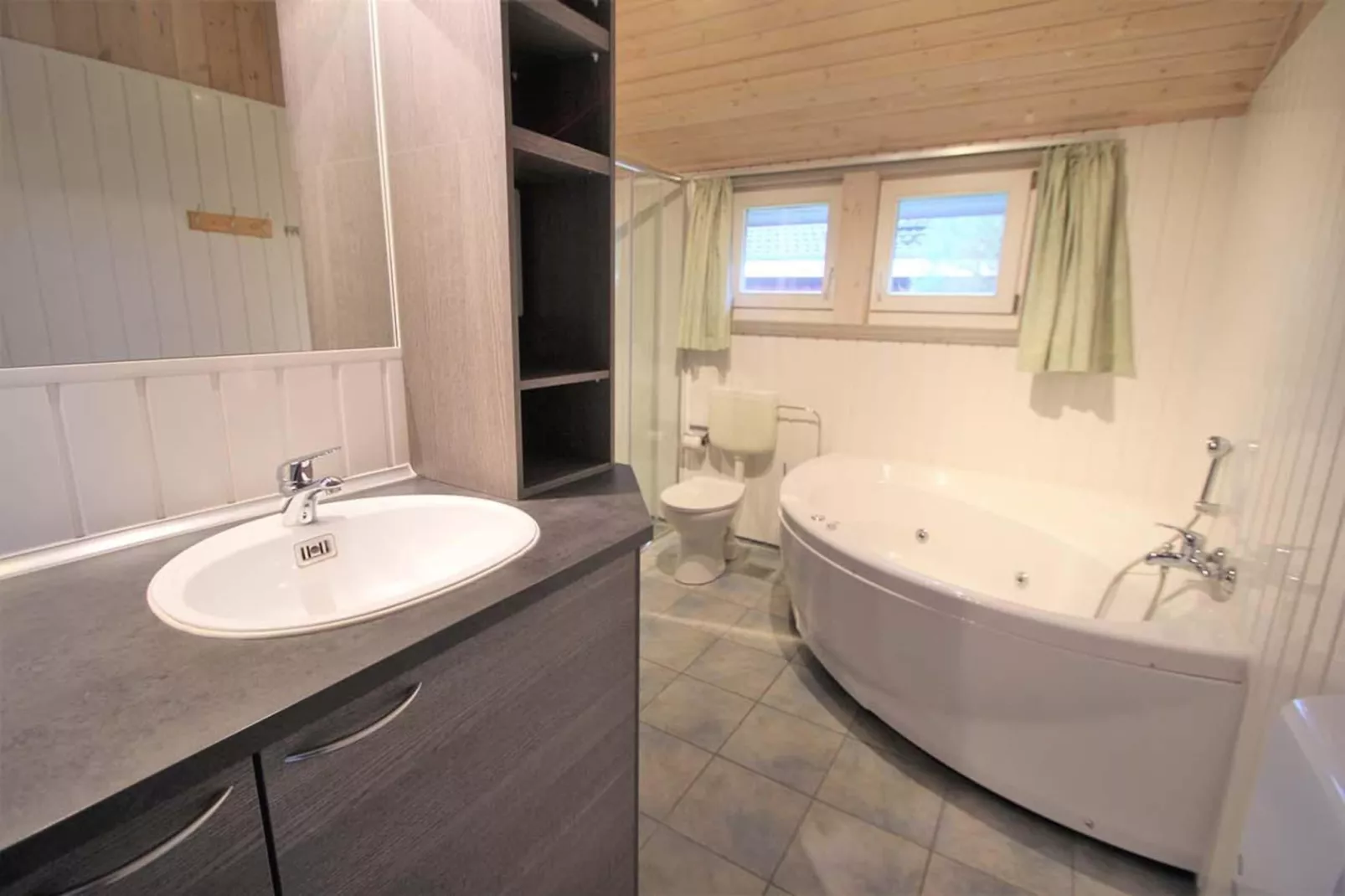 FH Seeschwalbe 163-Bathroom