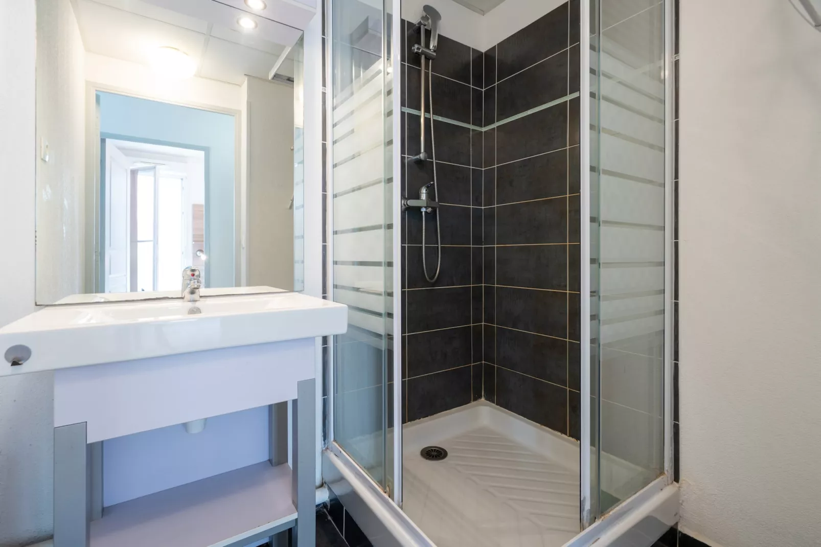 Cap Camargue A N 14 - 2P4-Salle de bain