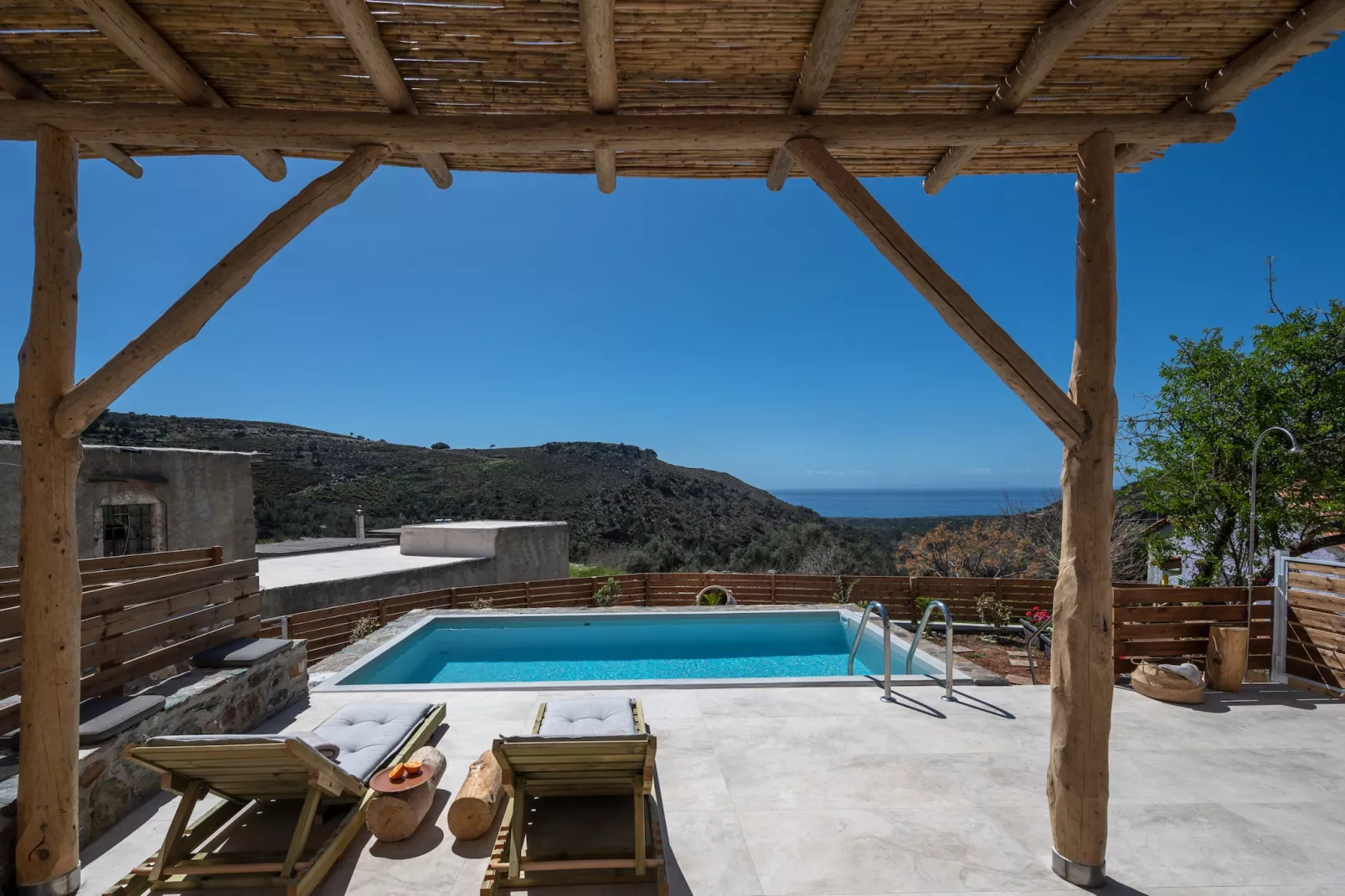 Nomas Home Skaloti-Pool