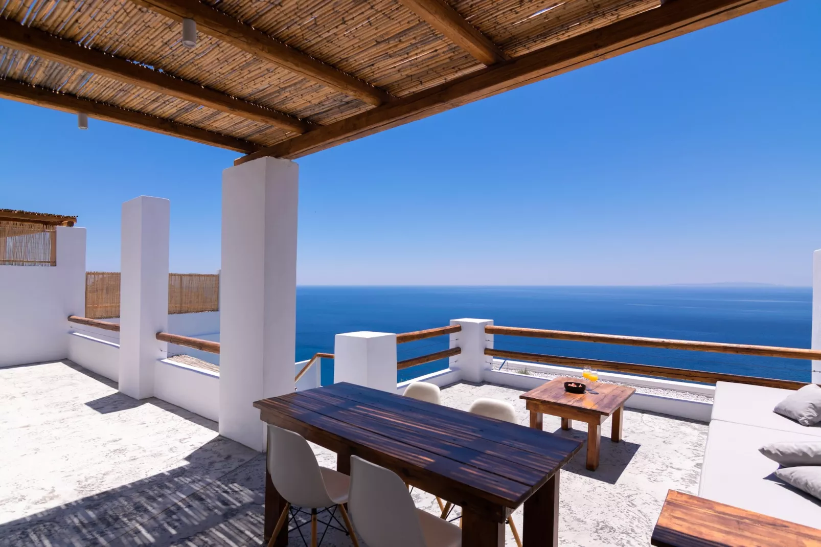 Pyrgos Exclusive 2-Terrace balcony