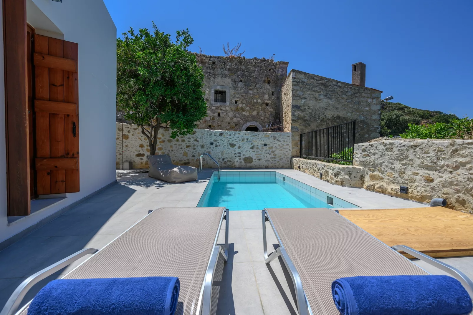 View Mare Maroulas-Pool
