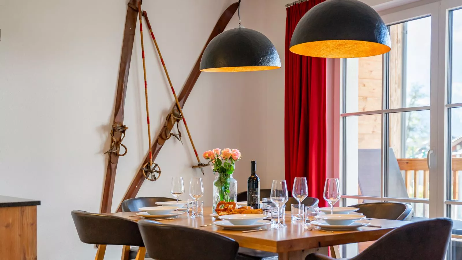 Tauern Suites Mitterwirt TOP 214-Dining room
