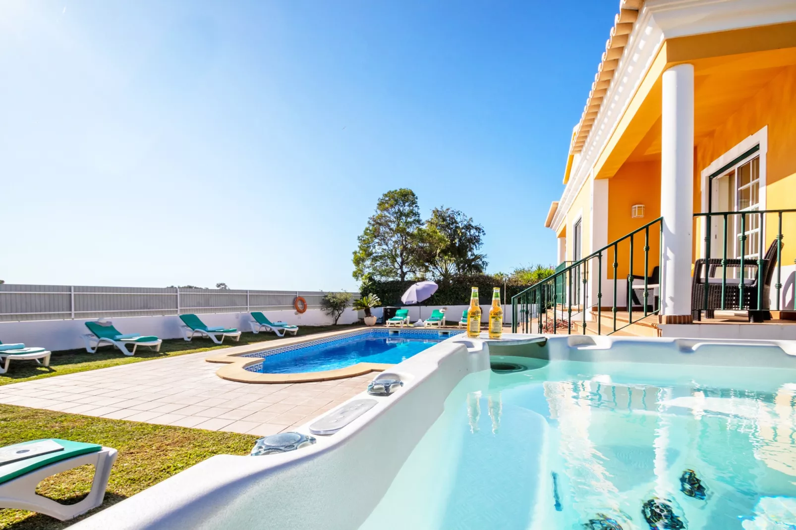 Villa Alegria-Exterior summer