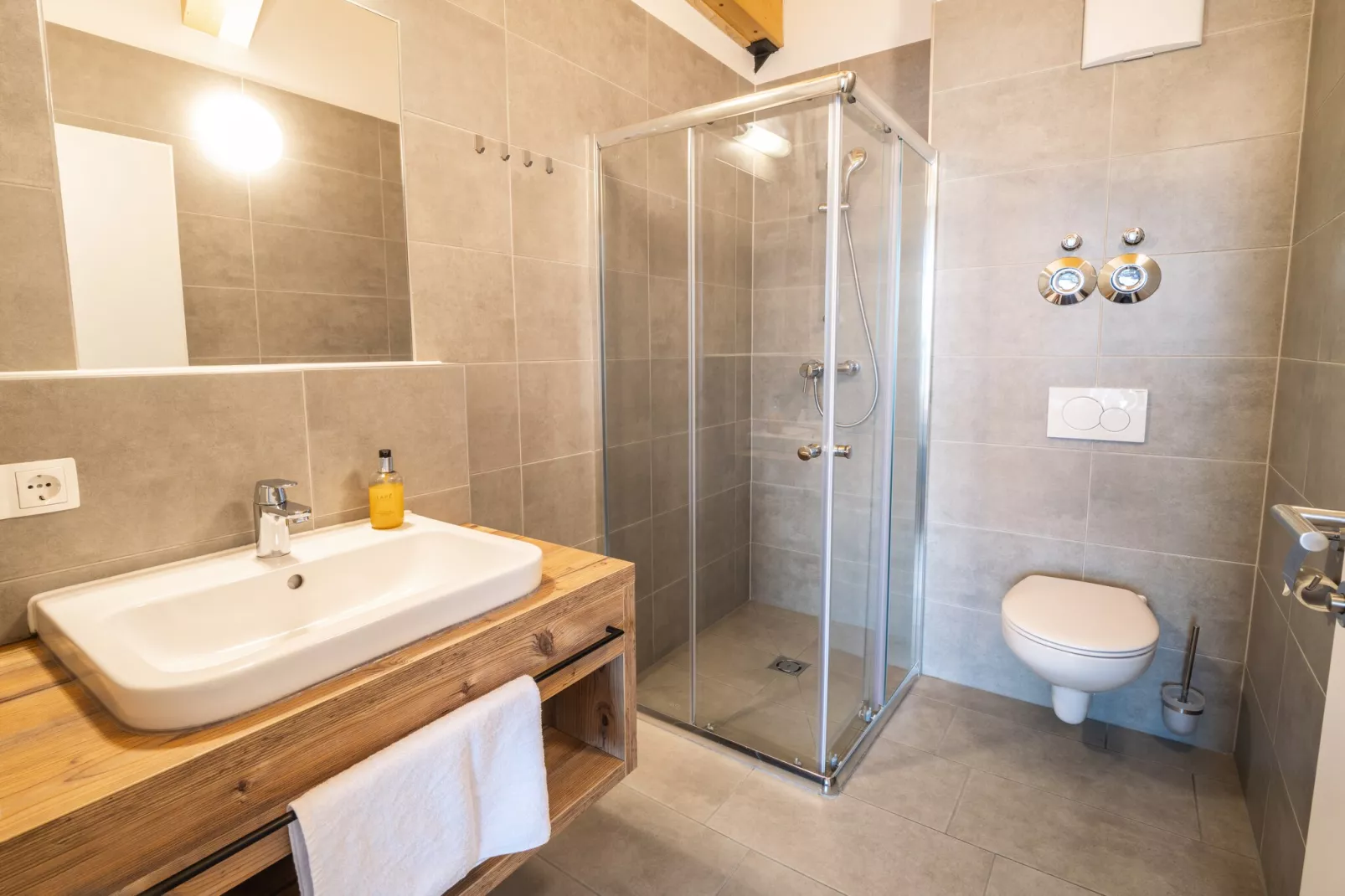 Alpenstyle Resort Fieberbrunn FB1P-Bathroom