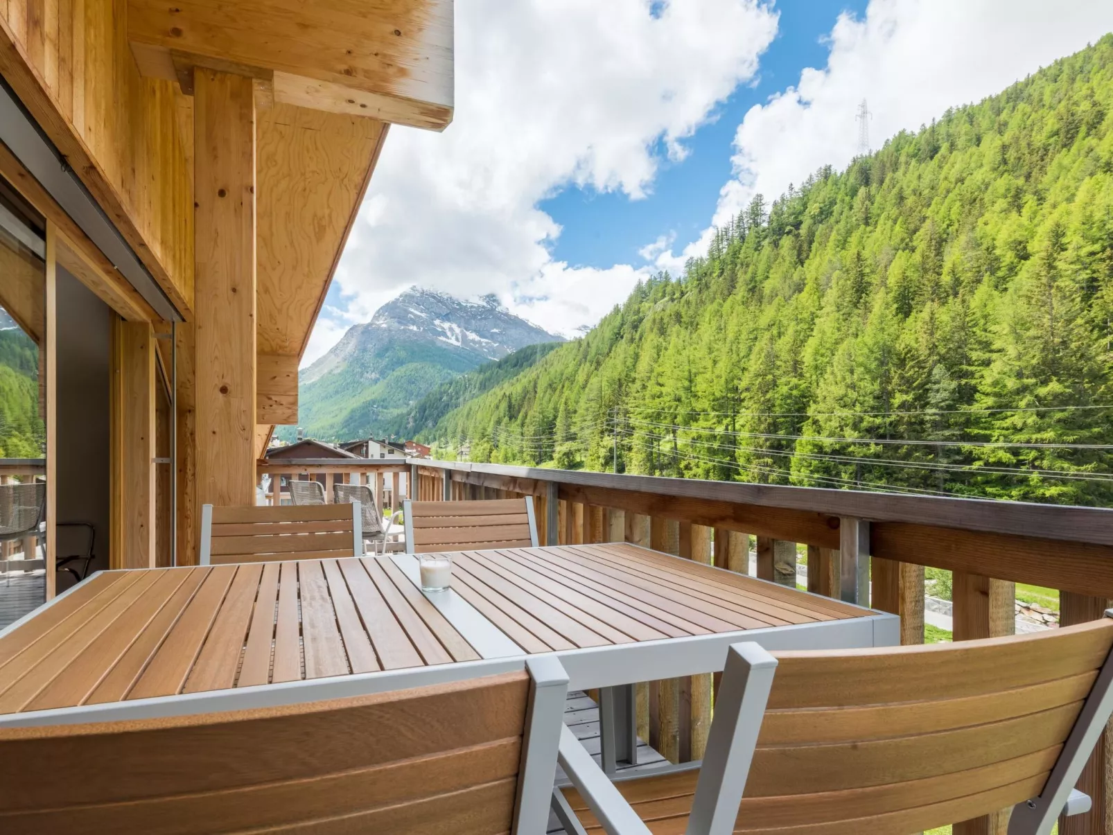 Montela Hotel & Resort - Holiday Stay-Outside