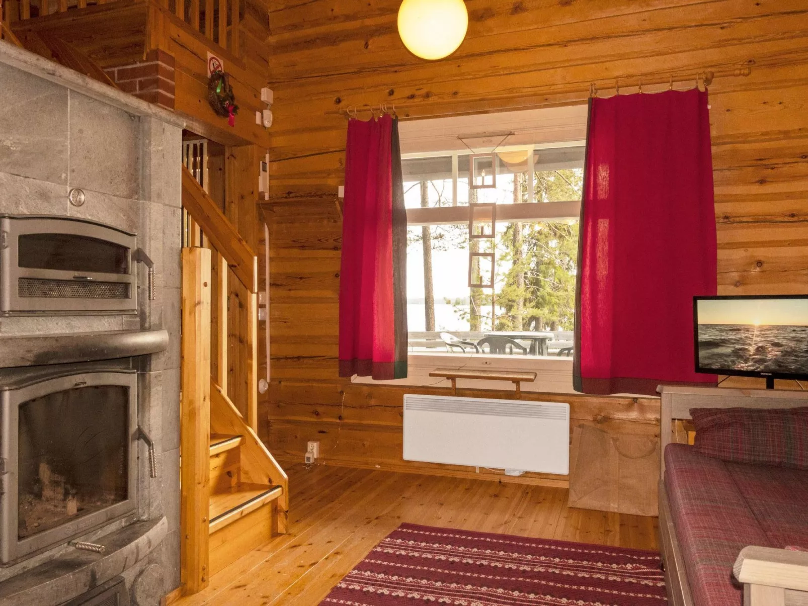 Joulupukin mökki-Inside