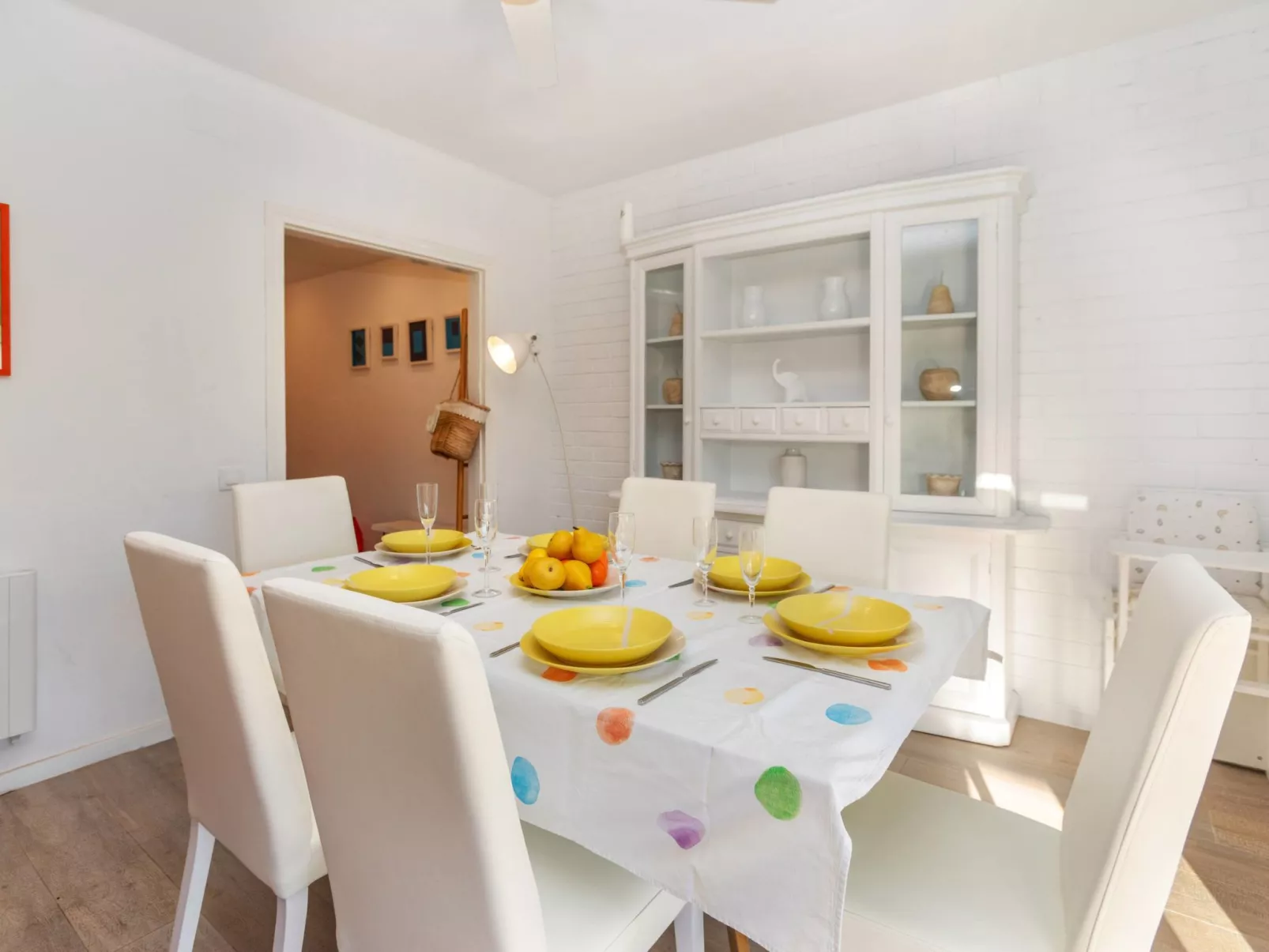 Cosy Flat-Inside