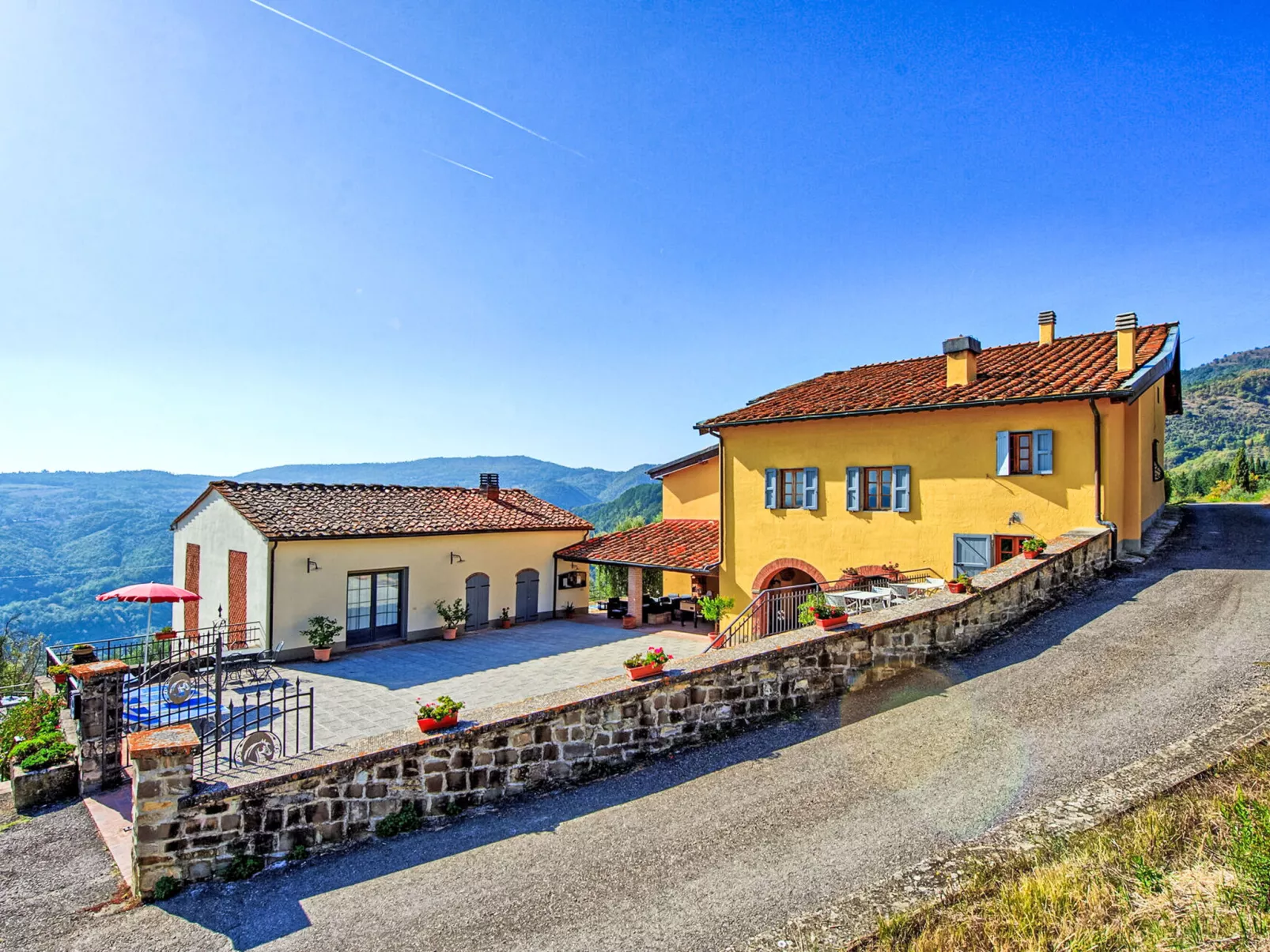 Antico Loggiato-Outside