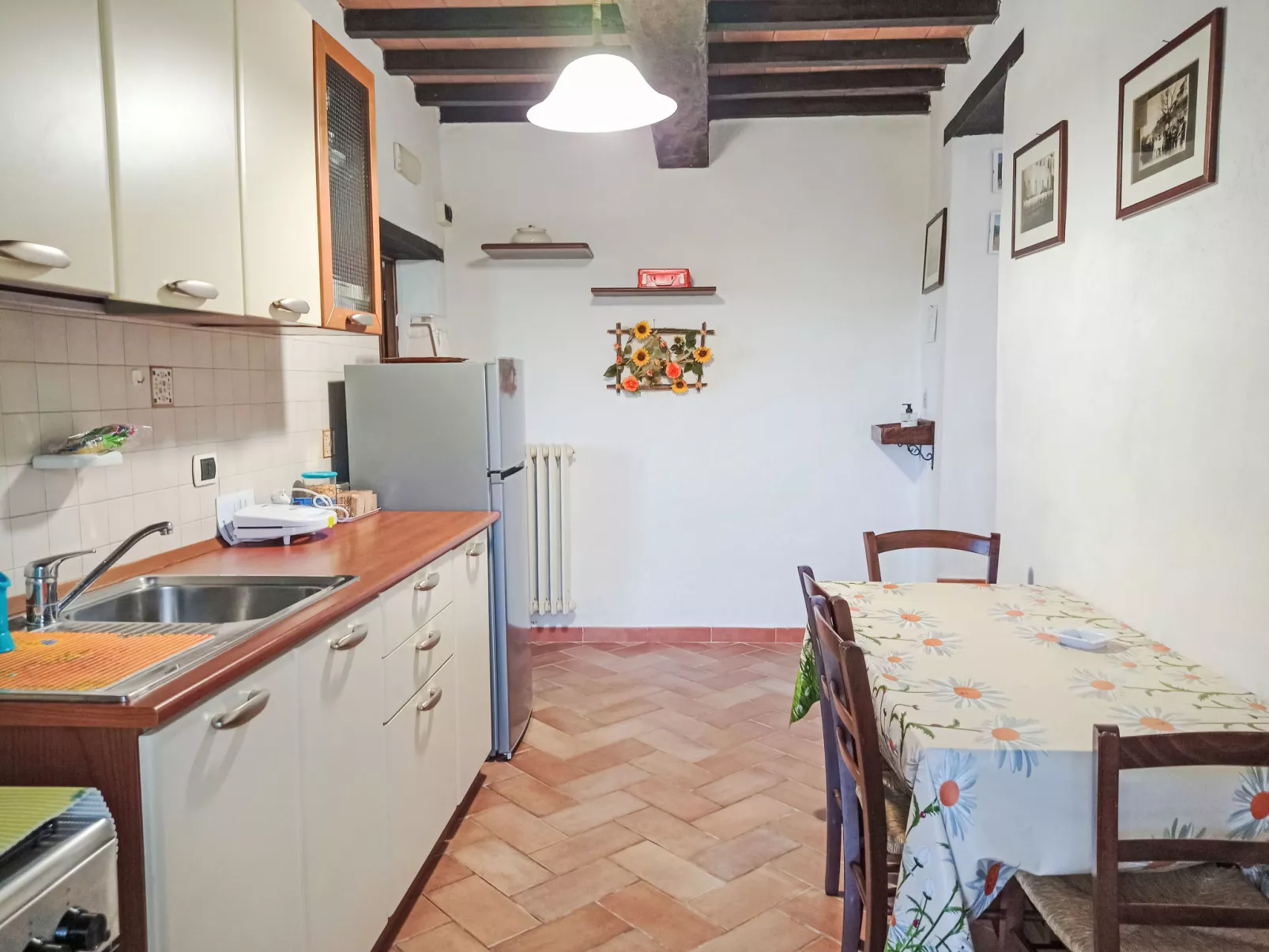 La Coccinella-Inside