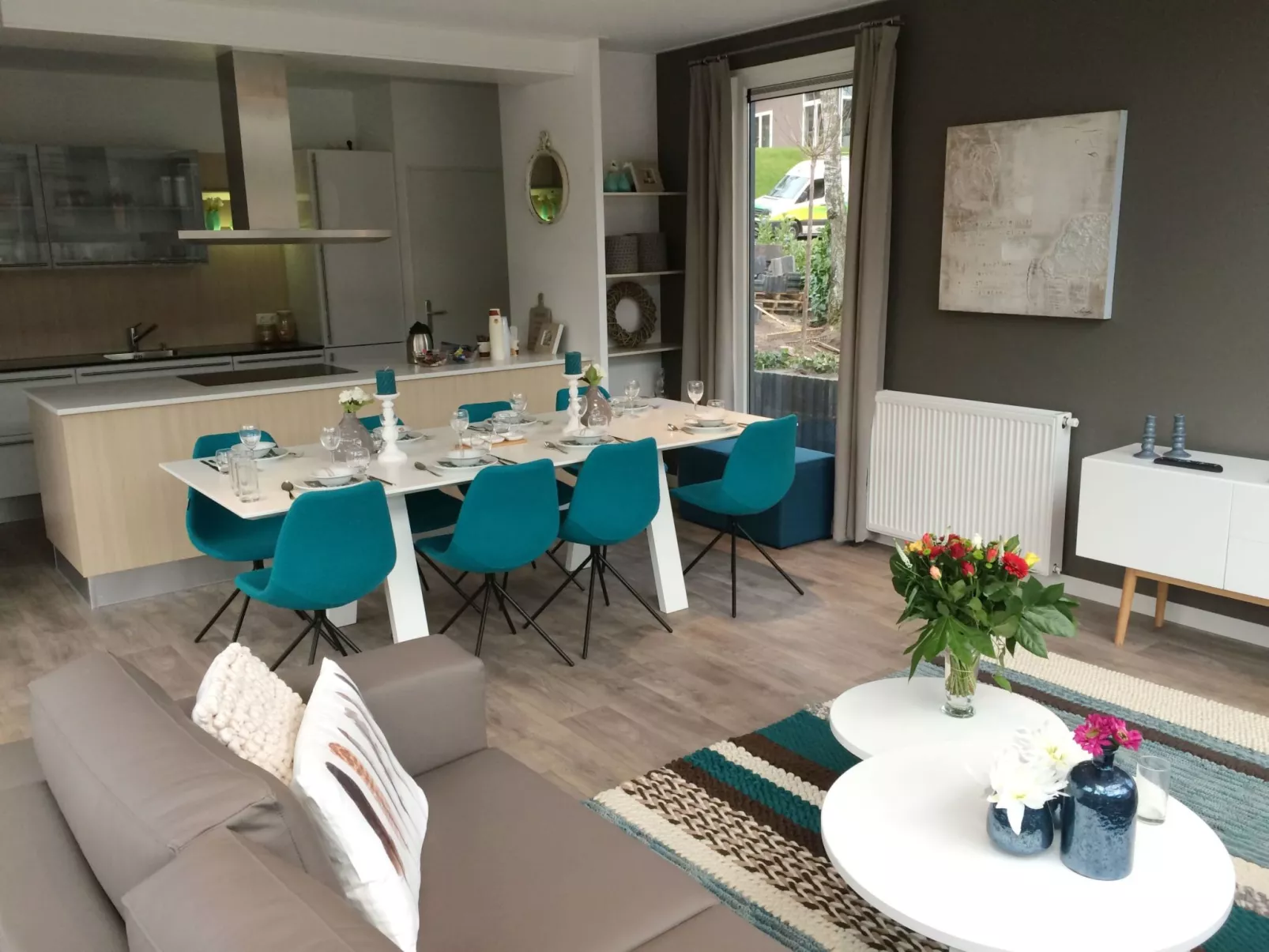 Pavilion l'etage 6-Drinnen