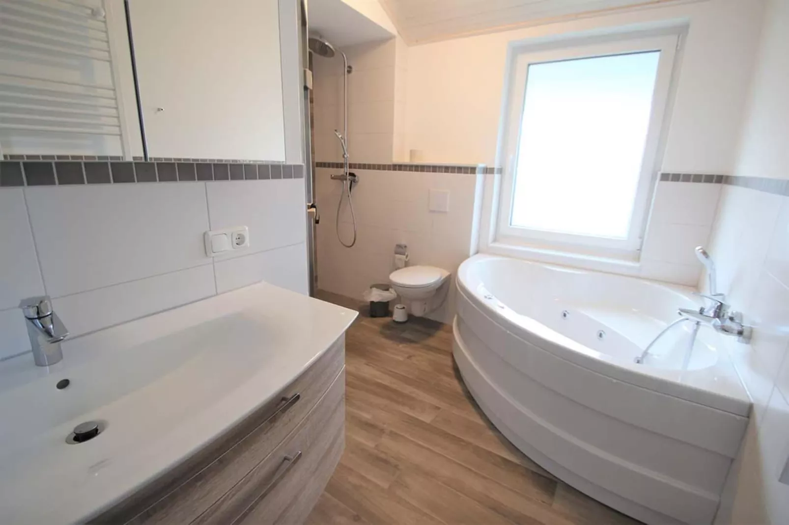 FH Seeschwalbe 325-Bathroom