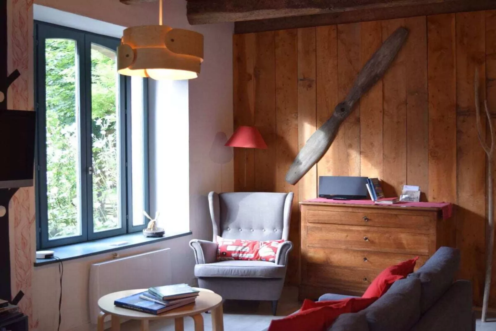 434102-Living room