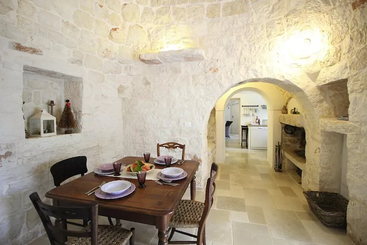 Trullo, Ostuni-Trullo I Giardini-Esszimmer