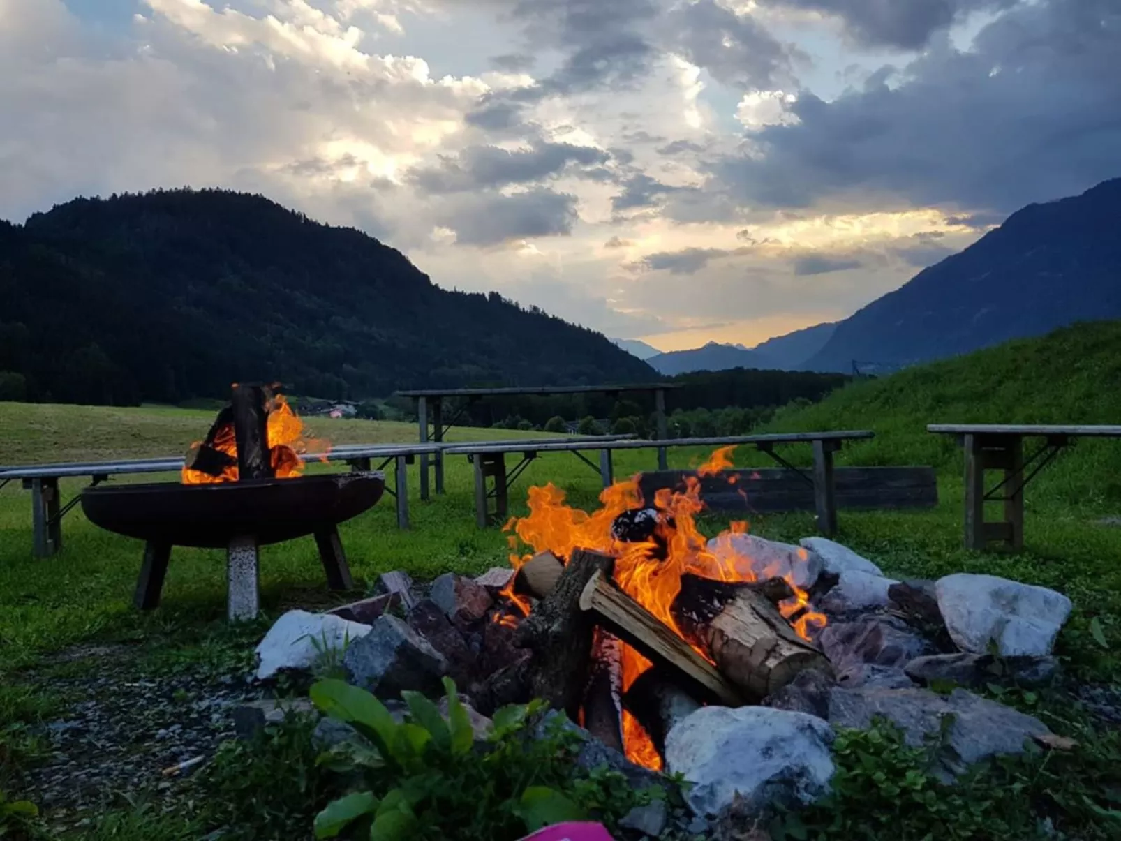 Cottage Hottub 4-Outside