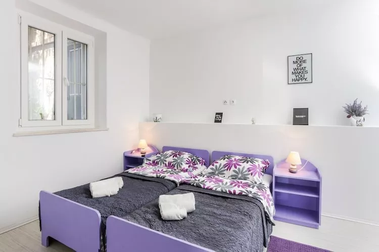 Apartment Saulan - One-Bedroom Apartment-Bedroom