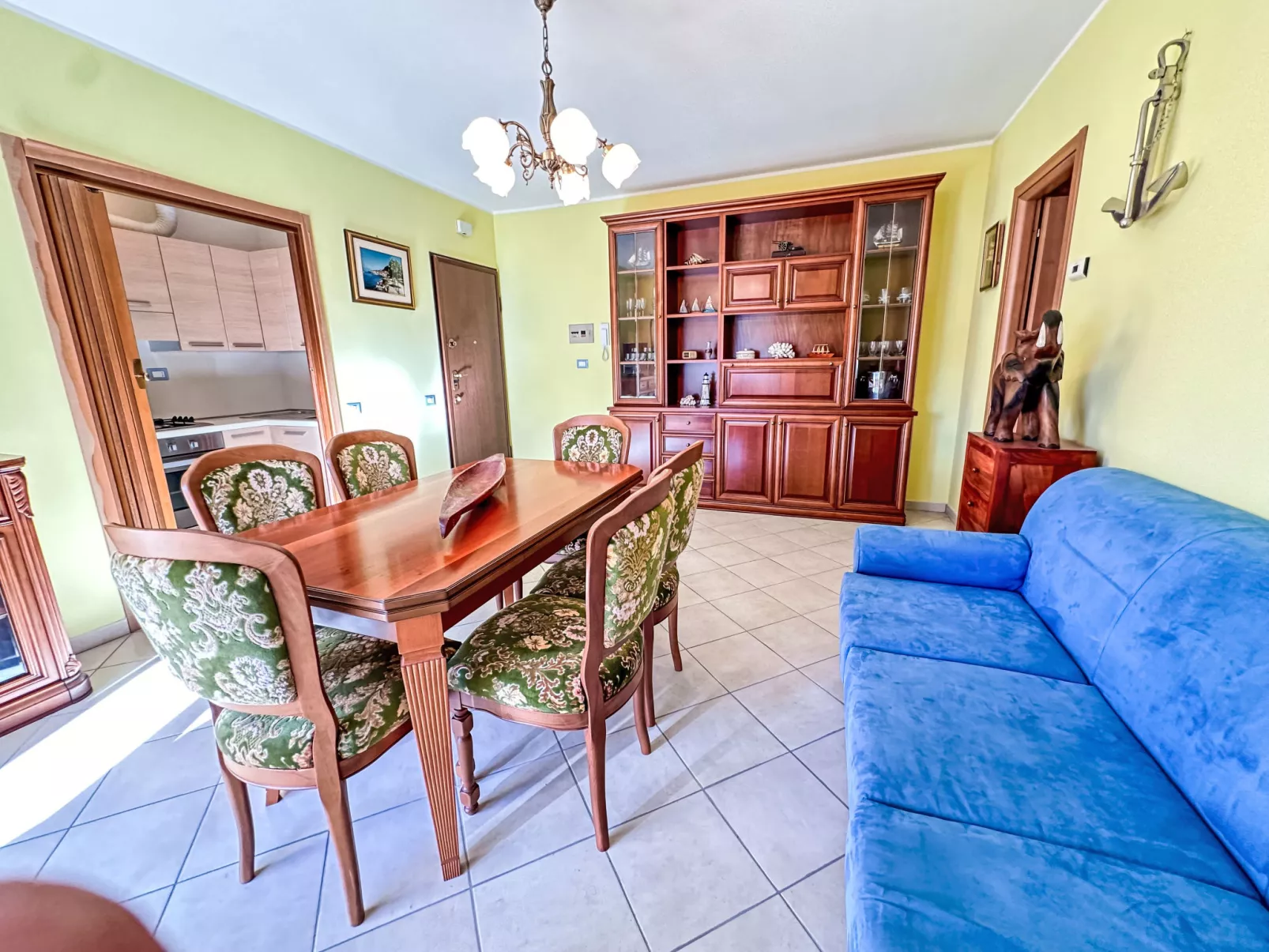 Miralago Guest House-Inside