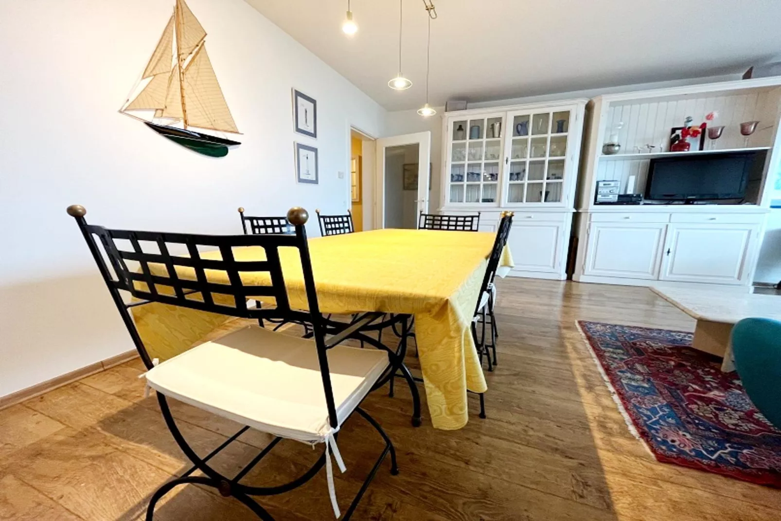 Residentie Atalanta 0402 3A-Dining room