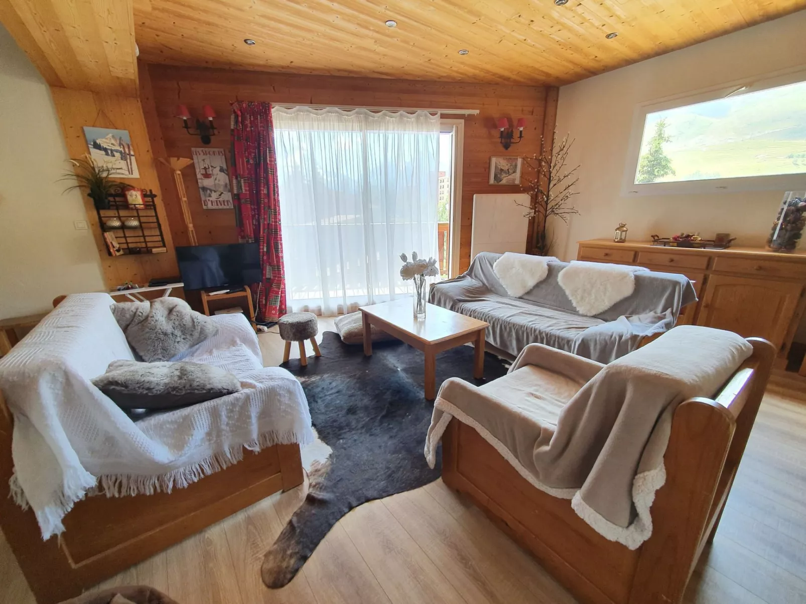Lautaret 5-Inside