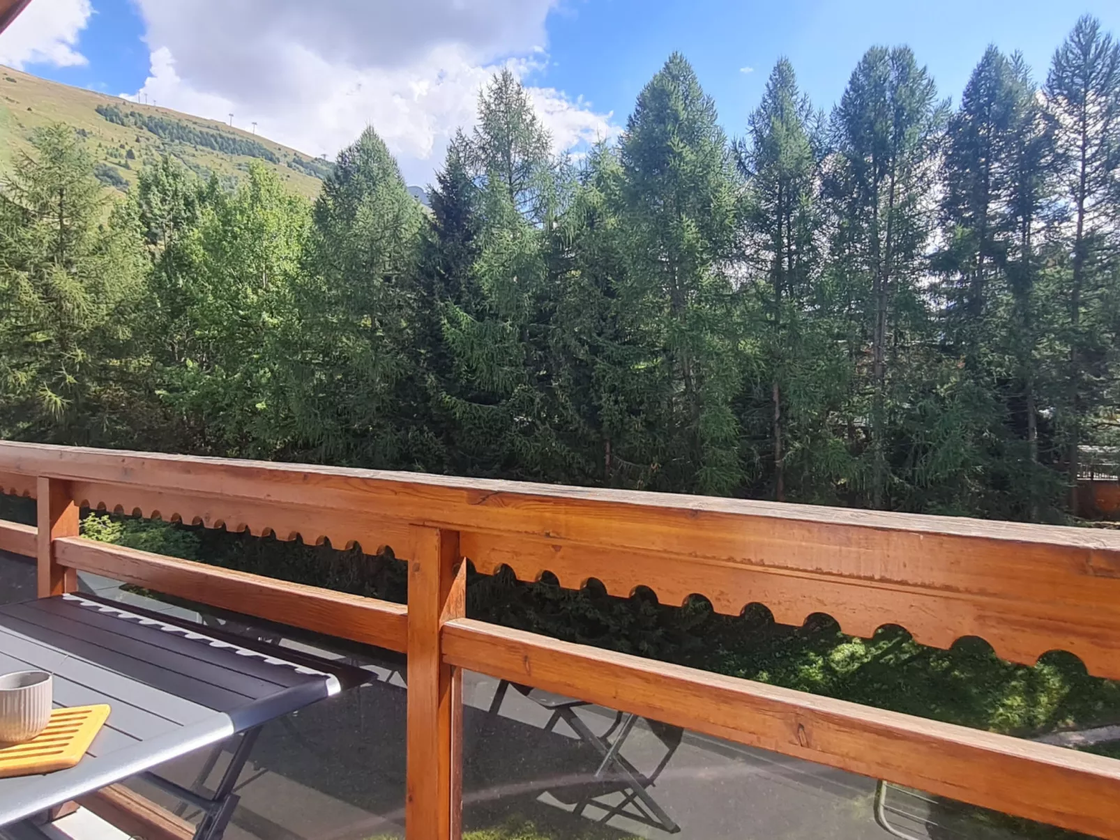 Montana 1-Outside