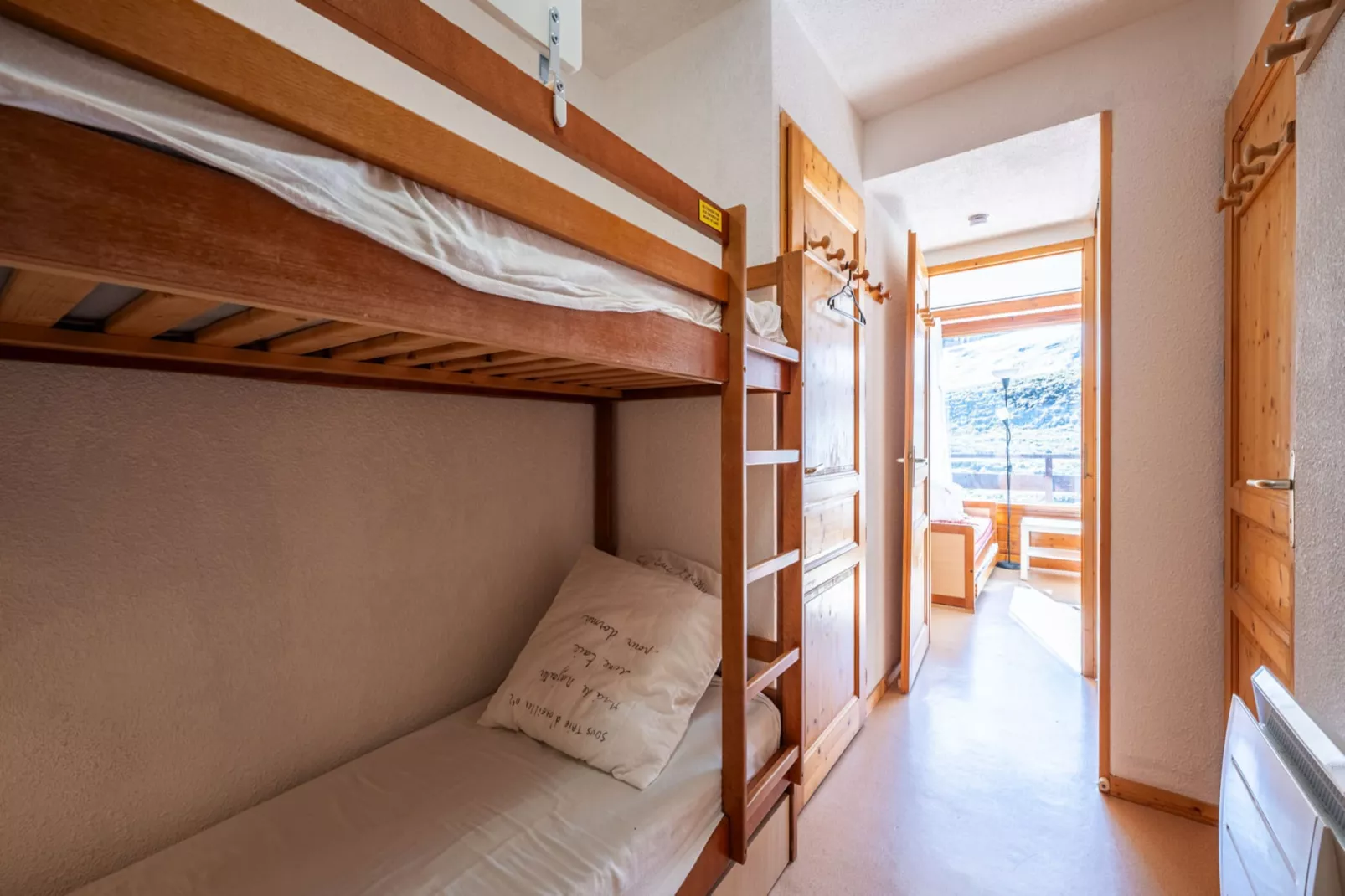 Les Eterlous N°07 - 2P5-Bedroom
