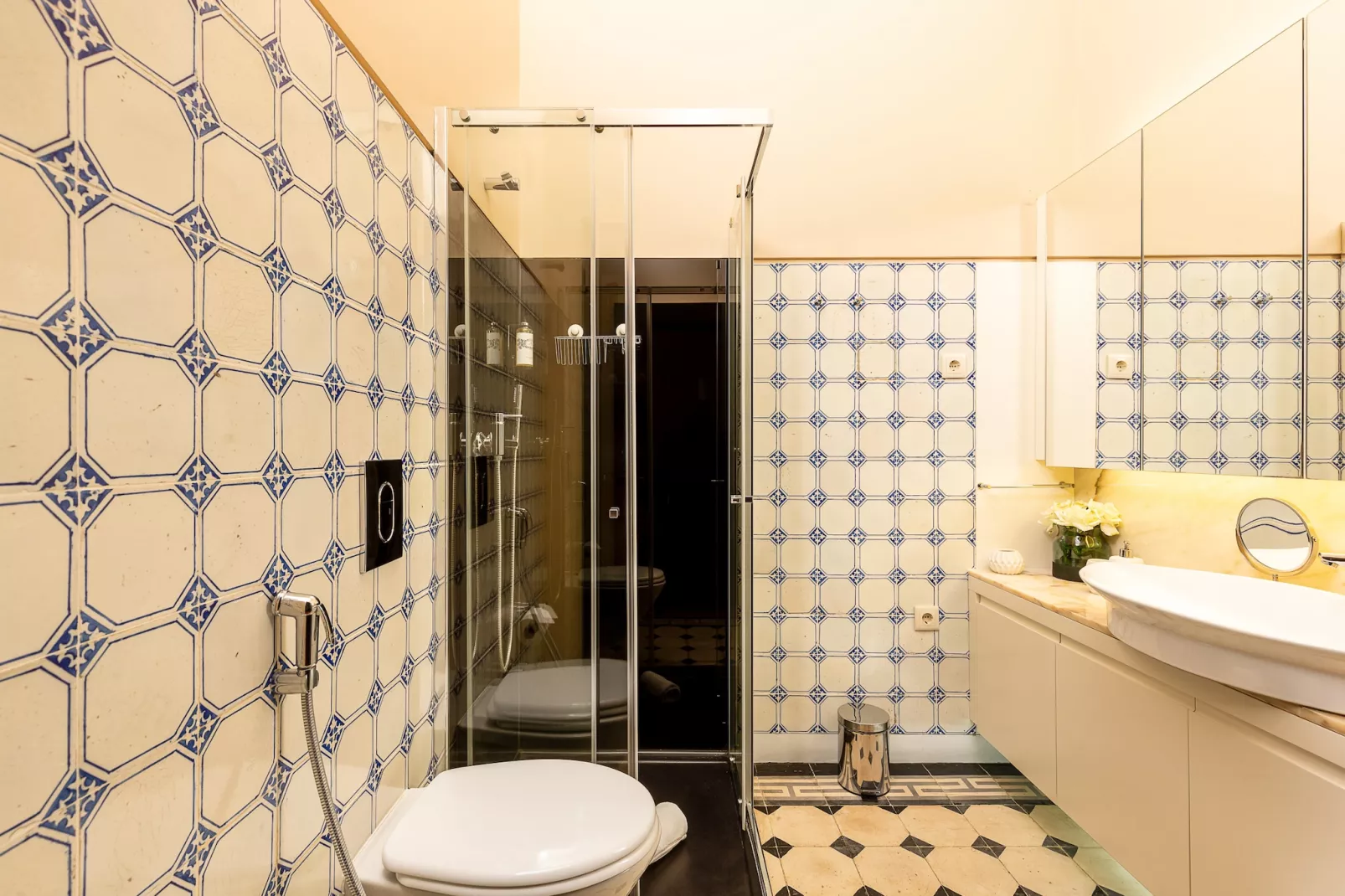 YOUROPO - Bolhão 3A-Bathroom