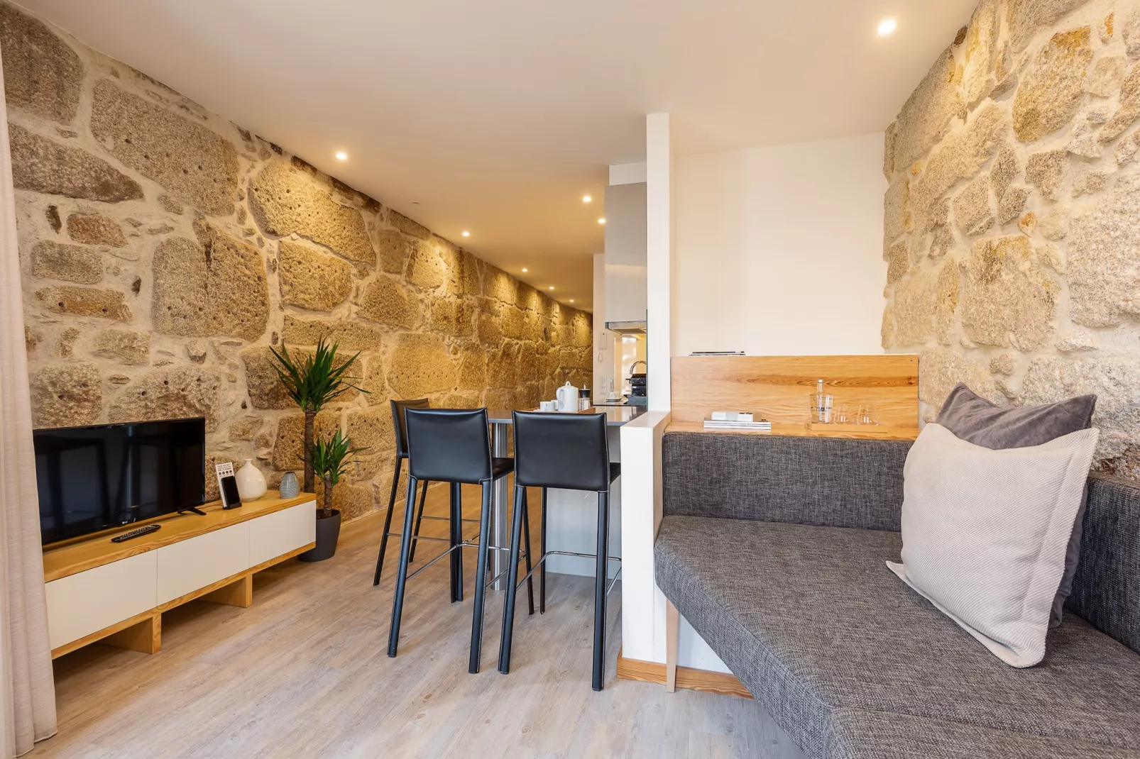 YOUROPO - Ribeira Gaia 1-Living room