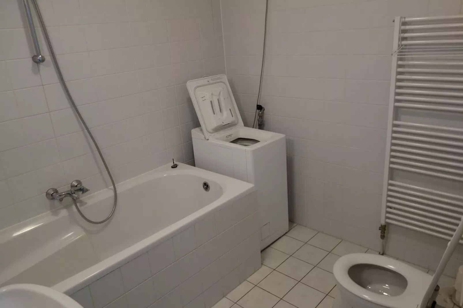Beach 15-20-Bathroom