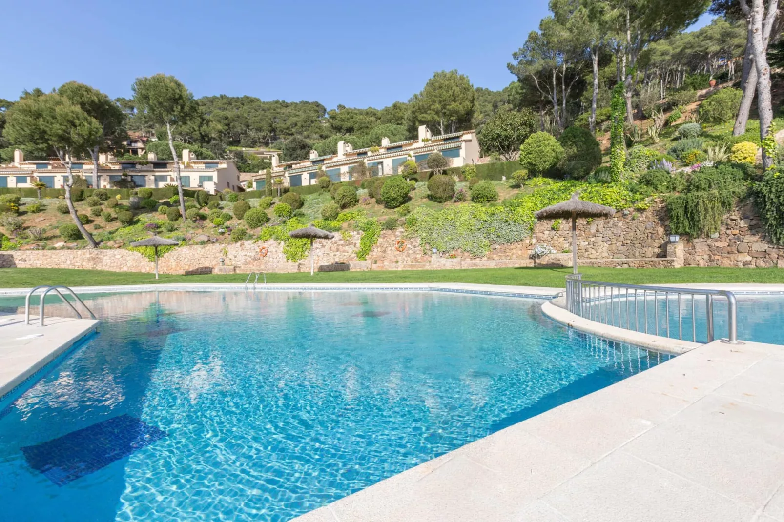 Ses Brises 28-Pool