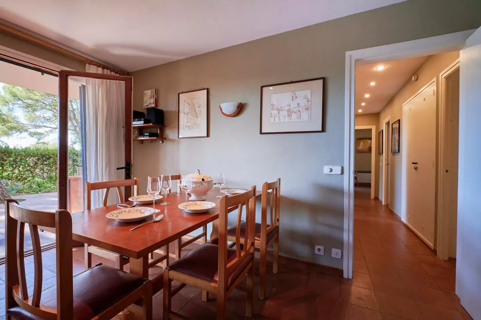 Cliper L-1-Dining room