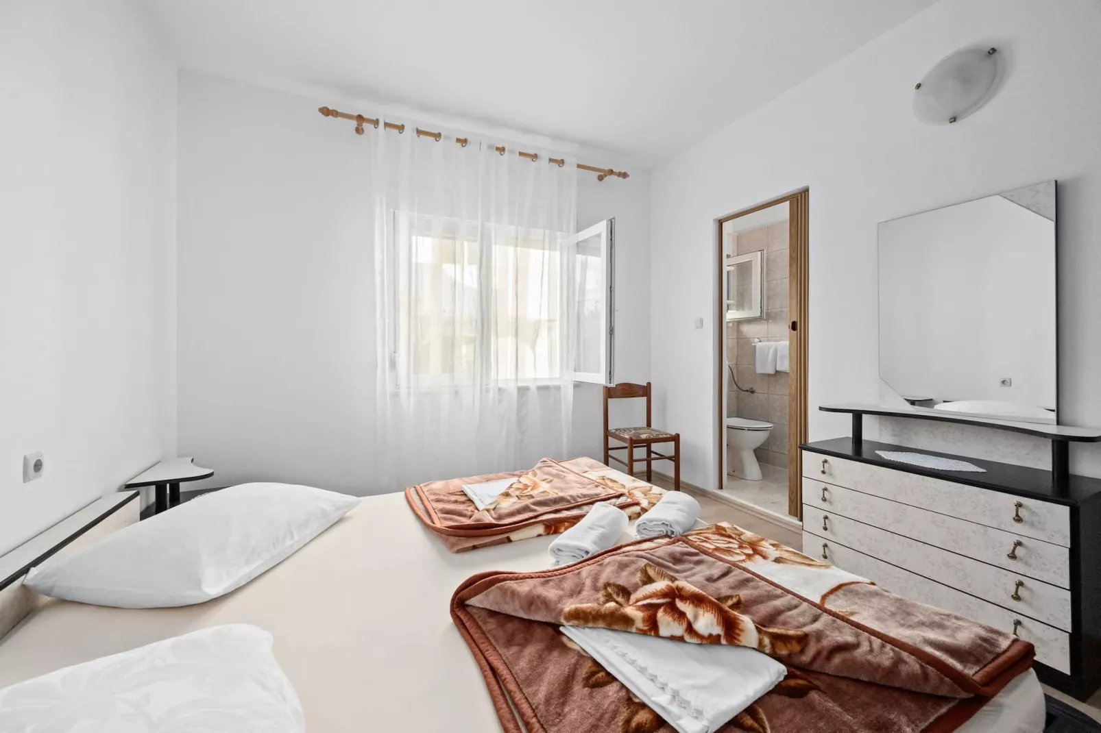 Apartments Jurica - Apt Ana with Sea View,-Bedroom