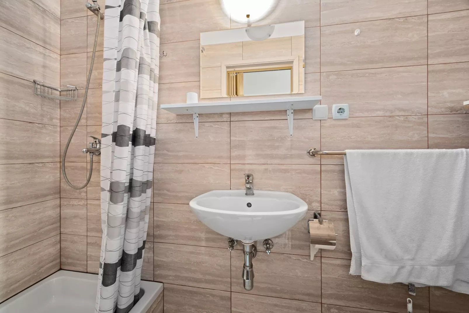 Apartments Jurica - Studio with Sea View-Bathroom