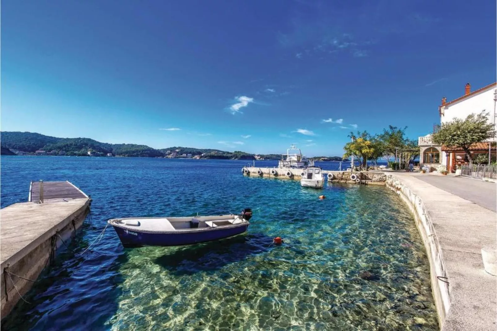 Anamar - Two Bedroom Apartment-Areas summer 5km
