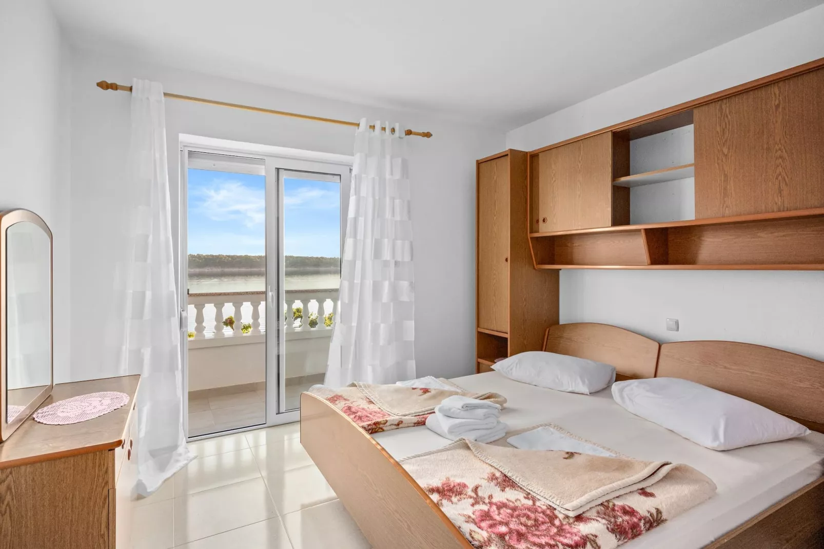 Apartments Jurica - Apt Petra with Sea View-Bedroom
