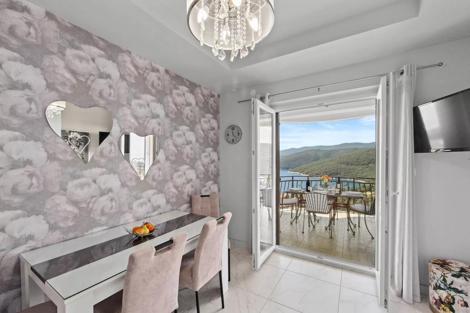 Lady M Gold - Balcony and Sea View-Kitchen