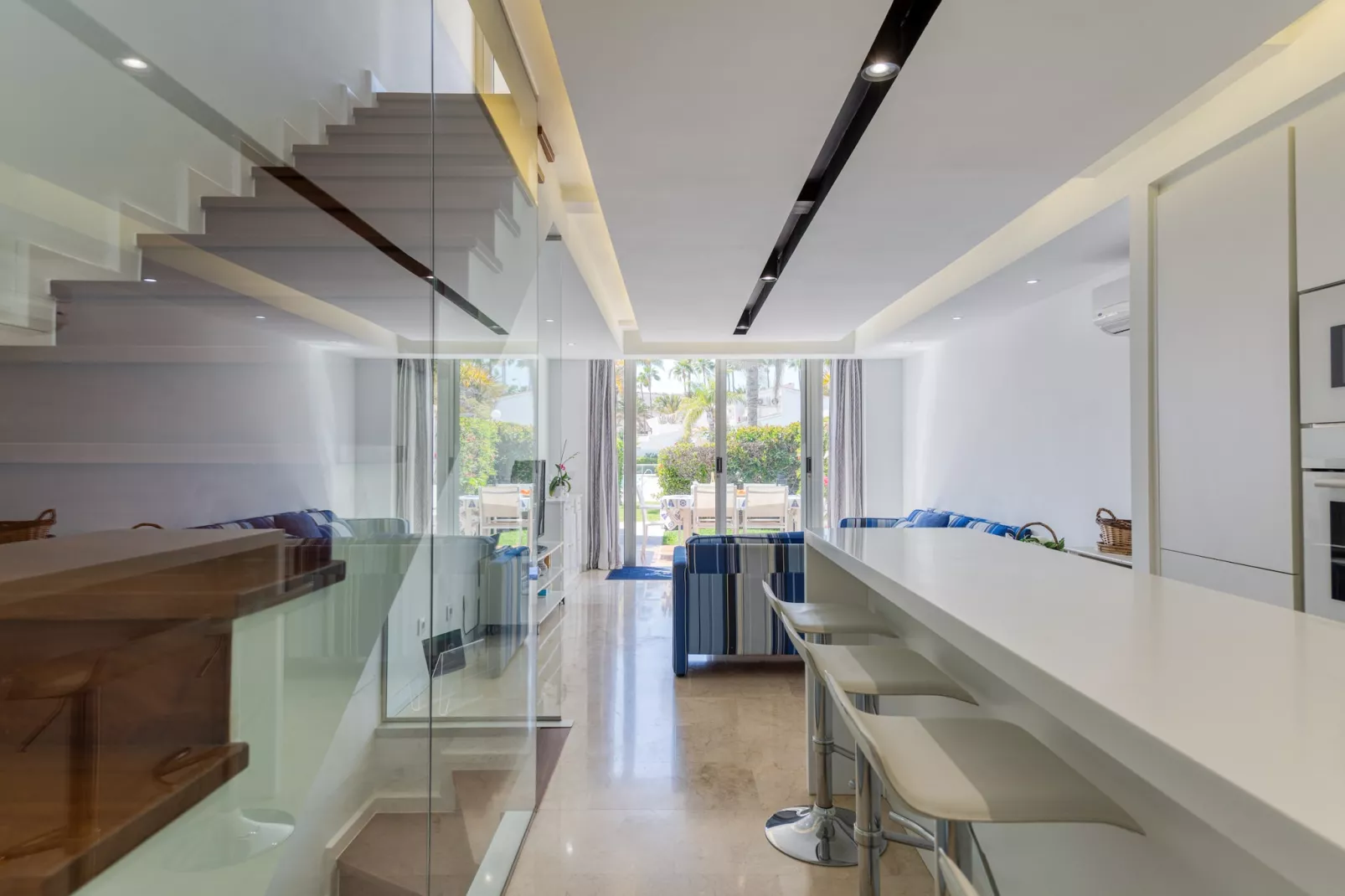 Blue Marlin 14-Dining room