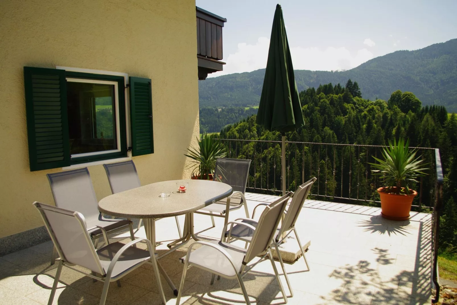 Neuhäusl-Terrassenbalkon