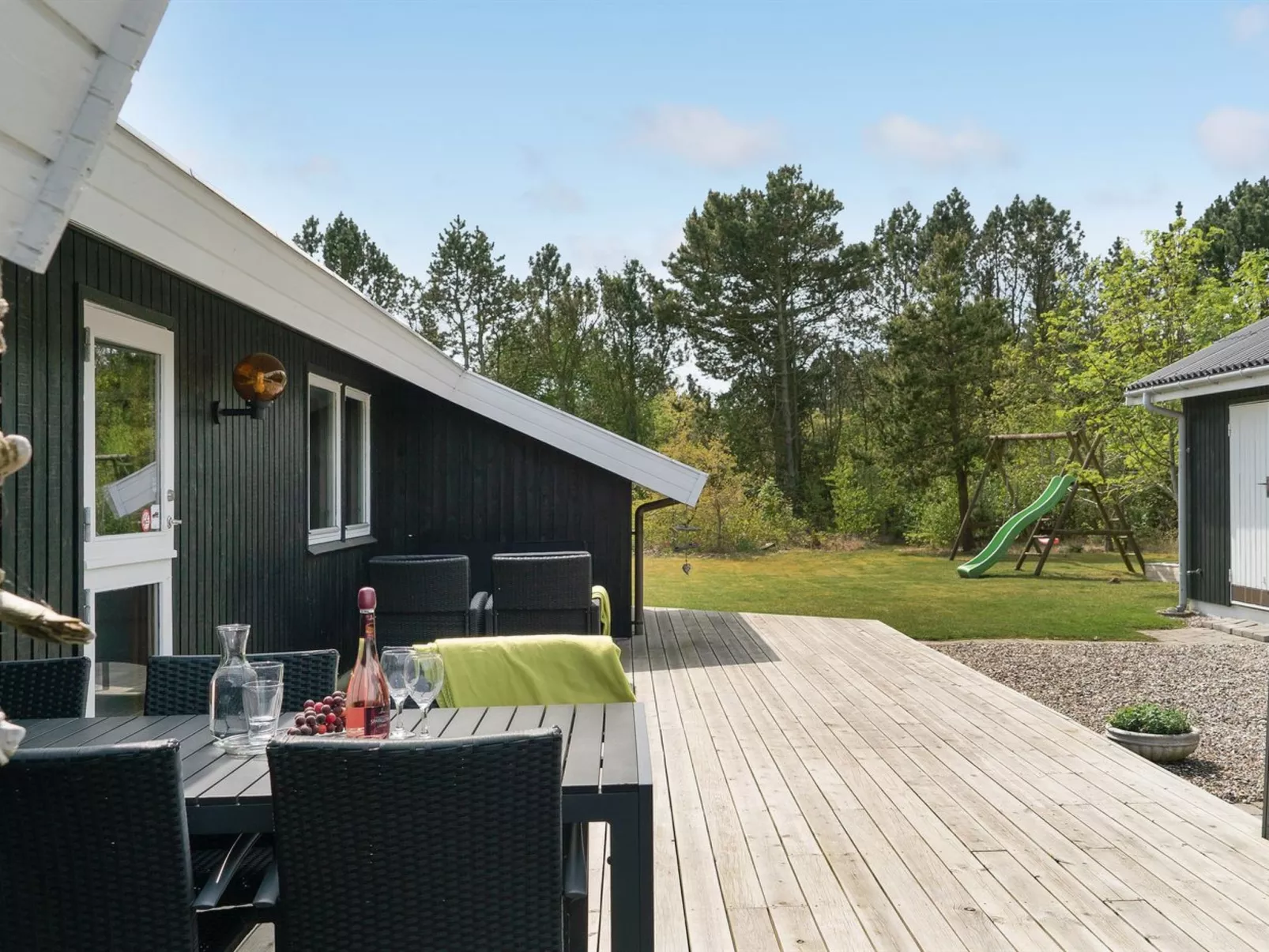 "Onni" - 2.3km from the sea-Outside