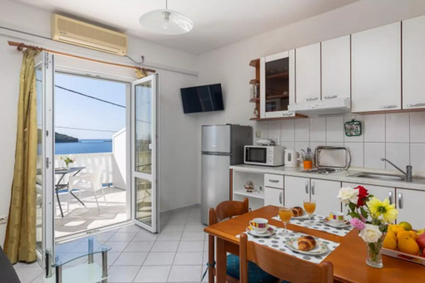 House Rašica - One Bedroom Apartment with Terrace and Sea view (2)-Kitchen