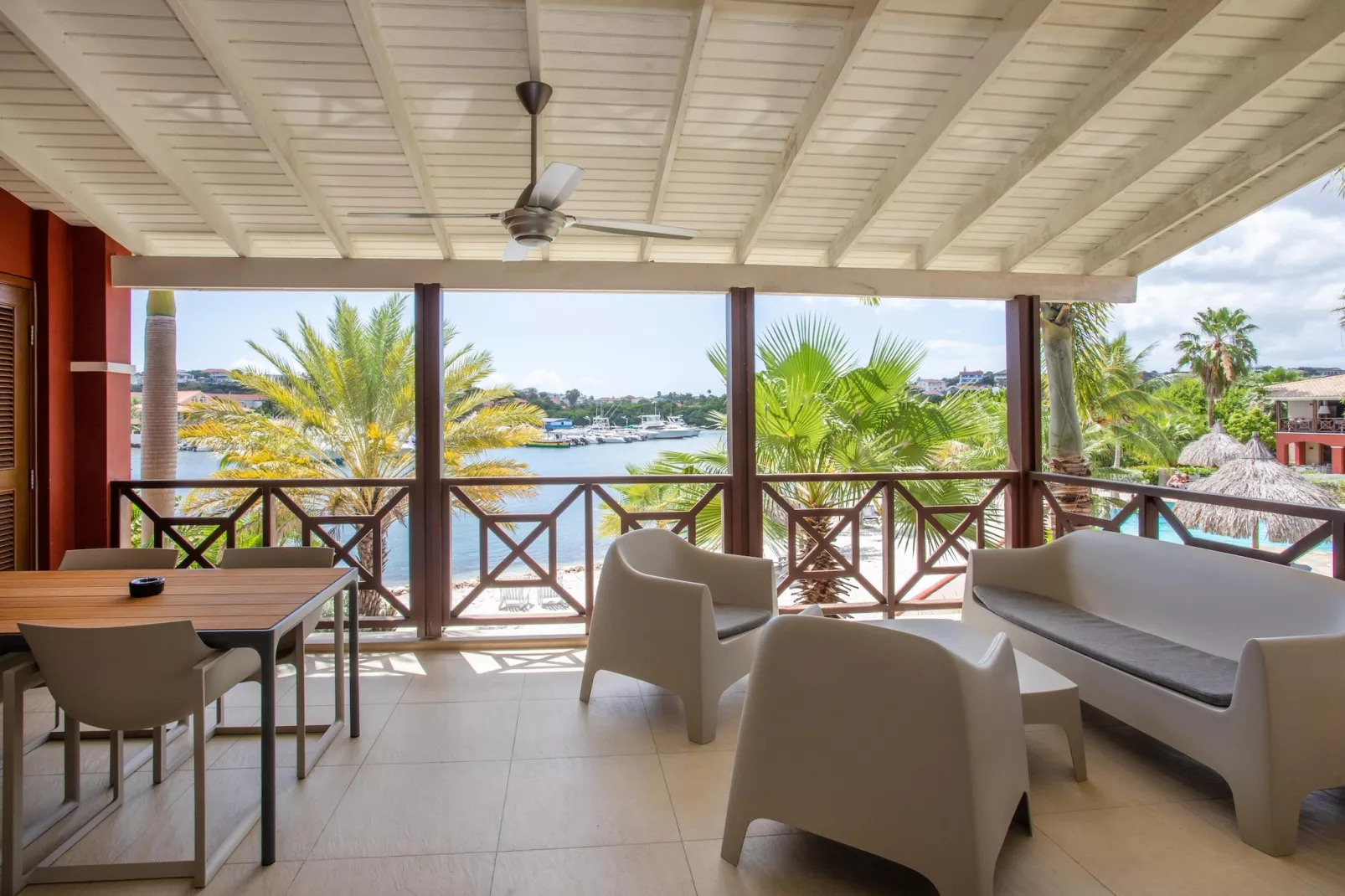 Spanish Water Apartment-Terrace balcony