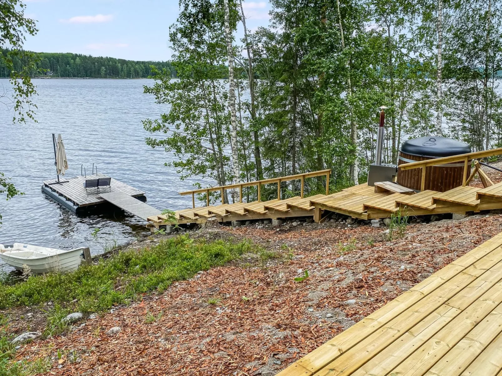 Hot pool cottage kesäranta-Outside