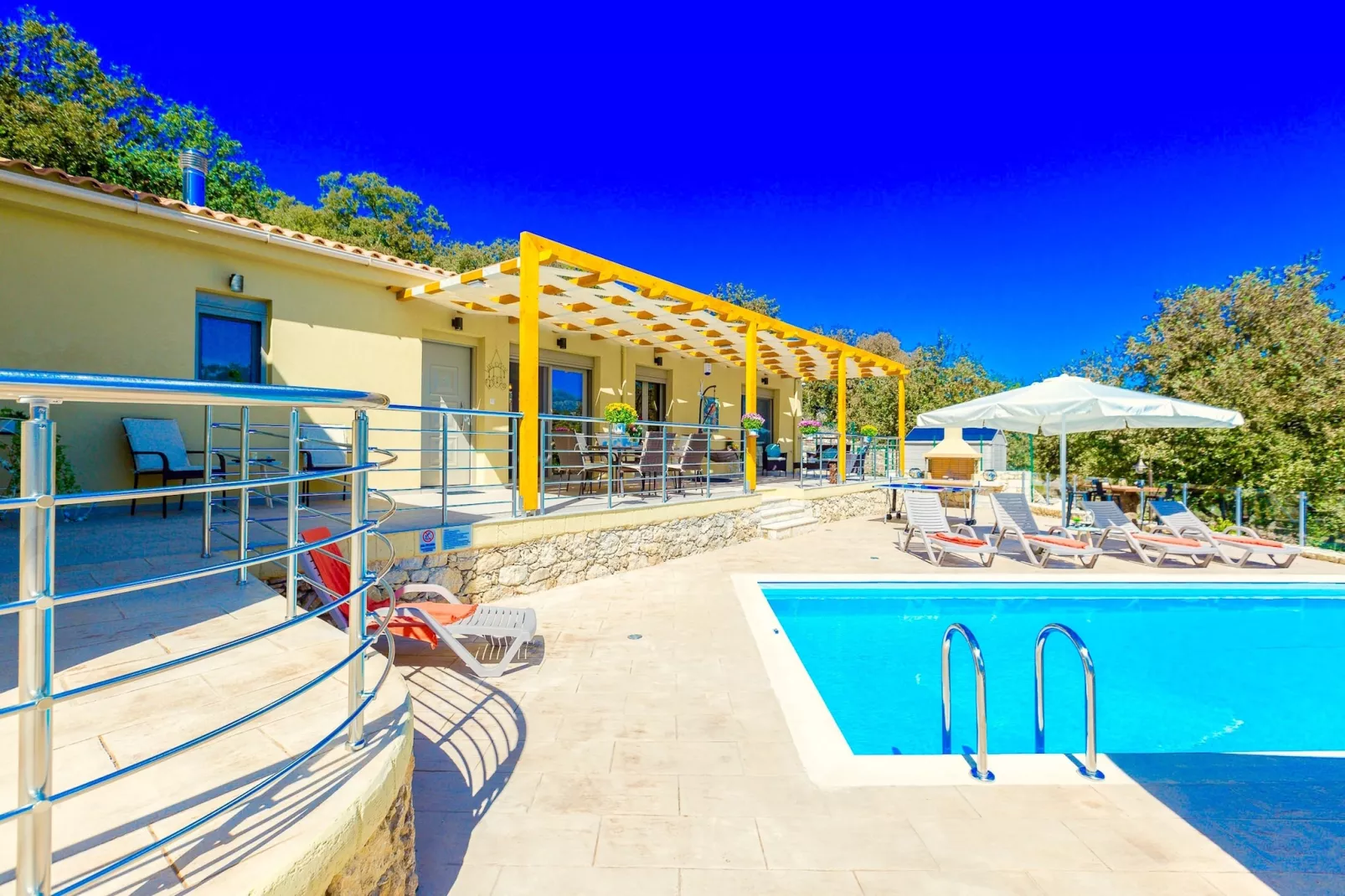 Villa Trules-Exterior summer