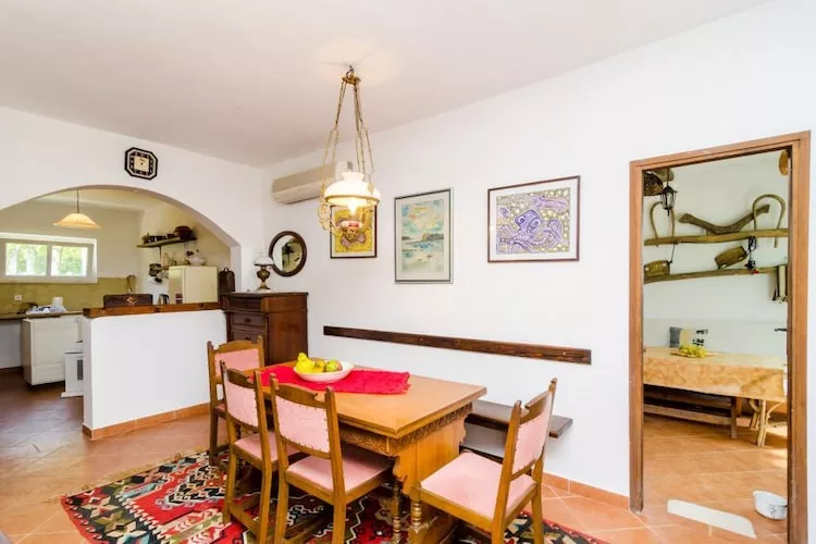 Holiday Home Field of Olives - Two Bedroom Holiday Home with Terrace-Esszimmer