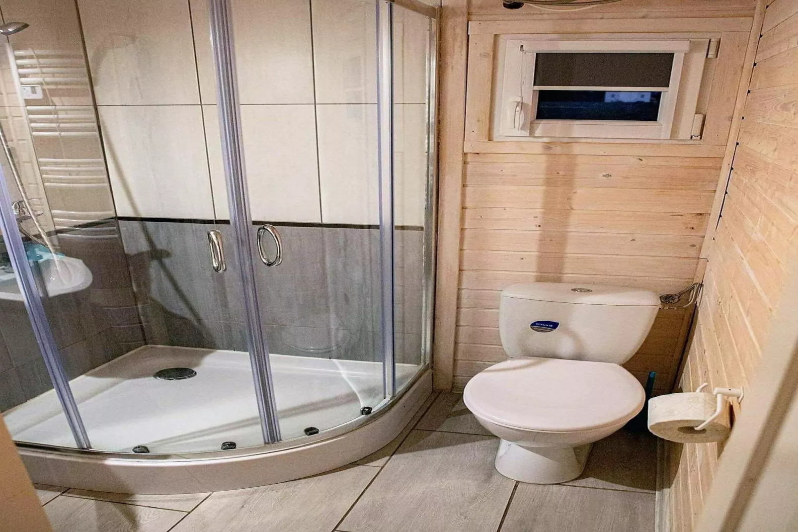 Domki Aquarius - dla 5 osób-Badezimmer