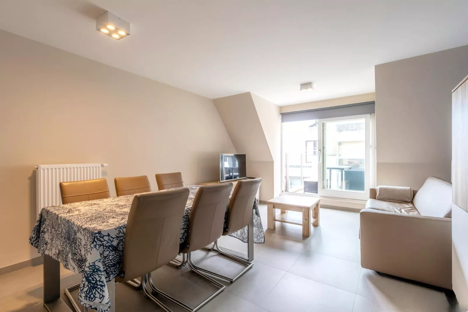 Le Roulis 0501-Esszimmer