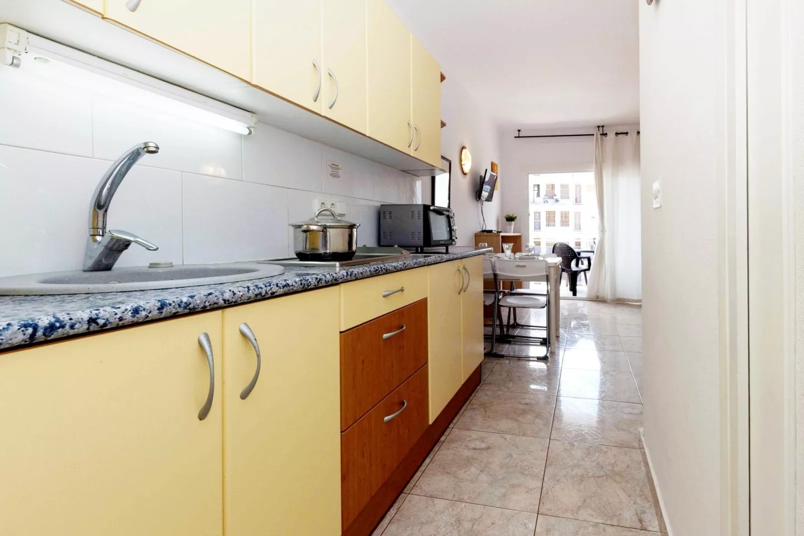1209 WEEKEND 150m playa-Kitchen