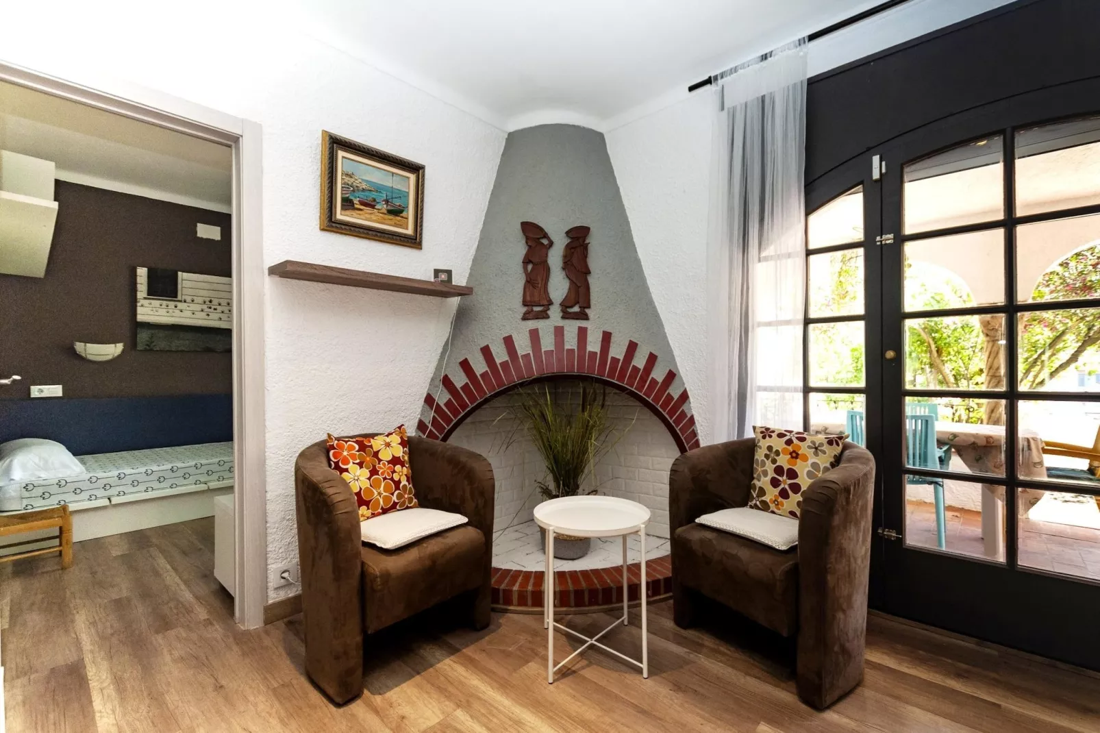 1215 BAIX CAMP casa con jardin-Living room