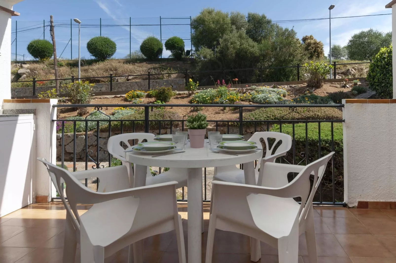 1205 JARDINS con PISCINA-Terrace balcony