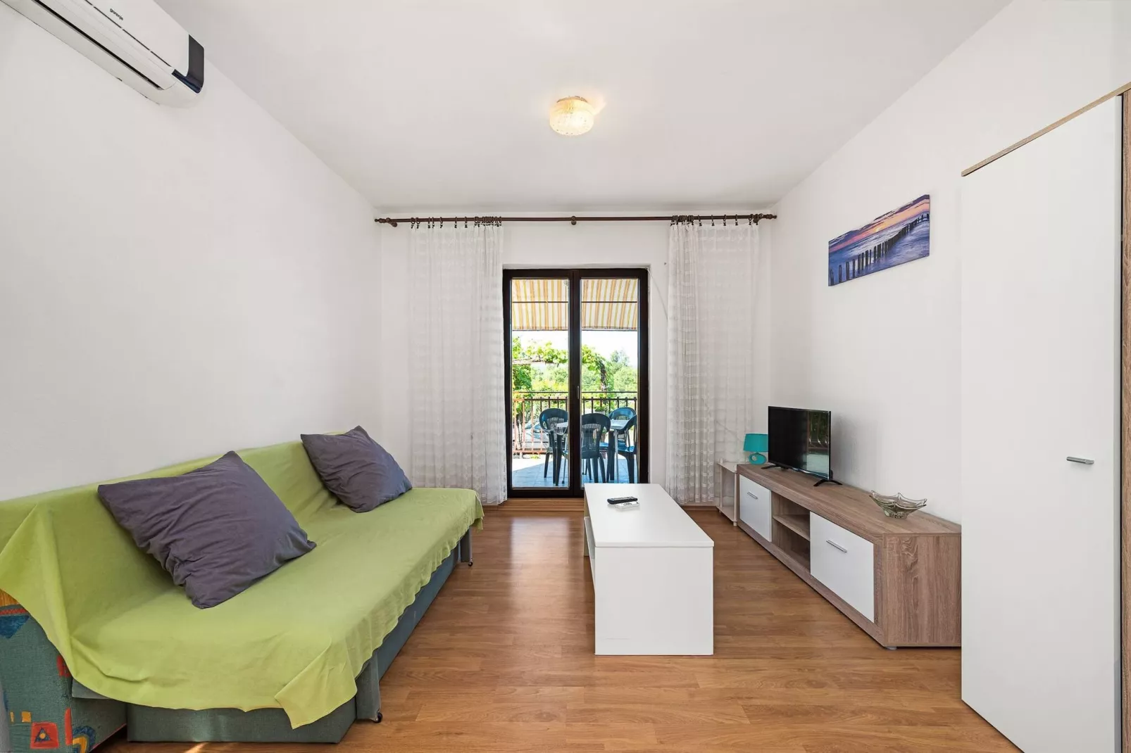 Apartments Jagoda - one bedroom apartment-Salon
