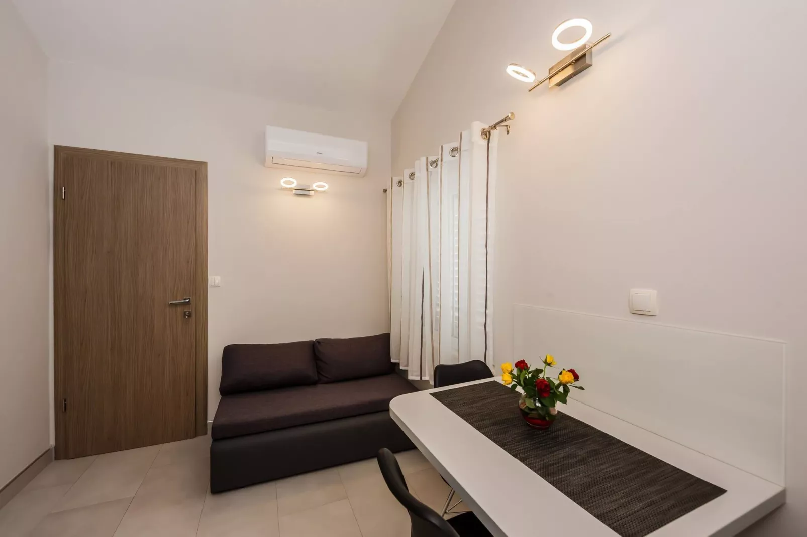 Apartments Savin - one bedroom apartment-Living room